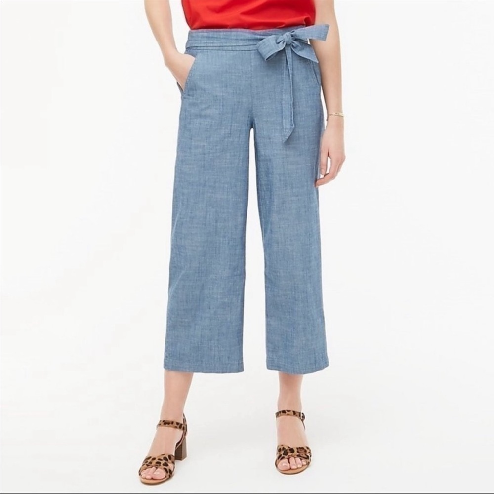 J. Crew blue cotton crop pants in very good condition. Size 2